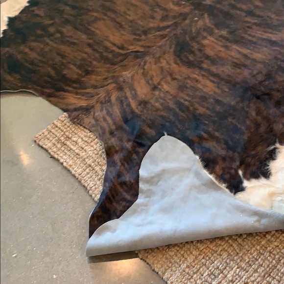 Cow hide rug - Picture 4 of 4